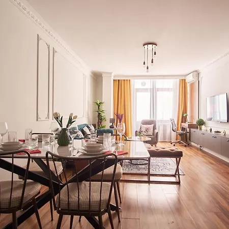 Modern & Cozy Close To Center * Estambul