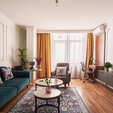 Apartment Modern & Cozy Close To Center